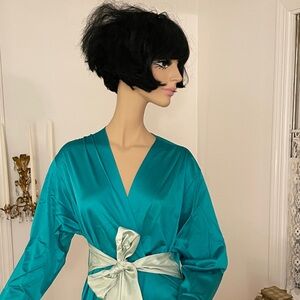 Vintage lounging robe . Teal green . Size small.